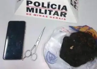 Adolescente tem cabelo cortado após namorado acusá-la de traição