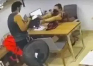 Advogada é baleada por cliente insatisfeito com valor de honorários; Veja o vídeo