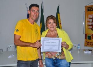 Agentes de endemias de Caravelas recebem kits de combate à dengue
