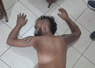 Agressor com mandado de prisão é capturado por manter mulher em cárcere privado em Porto Seguro