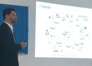 Alcobaça realiza capacitação de servidores municipais no eSocial