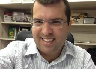Alegando perseguição política, Luciano Mota deixa a Secretaria de Saúde do Prado.