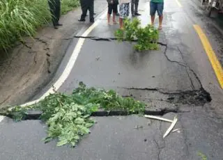 Alerta- BR 101 parcialmente interditada entre Itamaraju e Itabela