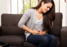 Alívio para cólicas: métodos caseiros que ajudam o corpo a relaxar e reduzir a dor