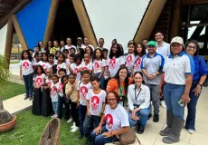 Alunos do Instituto Tambor de Raiz conhecem instalações da Suzano, em Mucuri