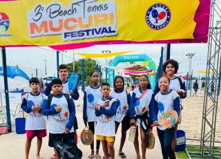 Alunos do projeto "Pegue essa Bola, Beach Tennis na Escola" brilham no 3º Beach Tennis Mucuri Festival