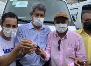 Ambulância e um trator são as mais novas conquistas de Caravelas