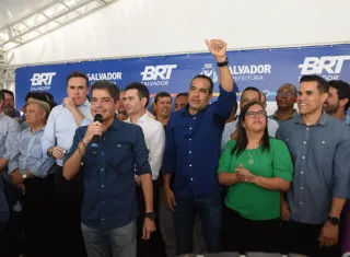 Ao lado de Bruno Reis, ACM Neto participa de inauguração do trecho 2 do BRT: ‘Foi uma luta por muitos anos’