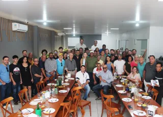 Prefeito Robertinho reuni a imprensa  e reforça o  papel essencial na divulgação das ações públicas e na aproximação entre governo e população.