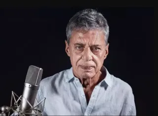 Aos 80 anos, Chico Buarque passa por cirurgia no crânio no RJ 