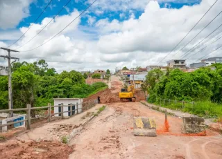 Após danos causados pelas chuvas, Prefeitura inicia obra de macrodrenagem na Avenida Padre Anchieta em Teixeira de Freitas