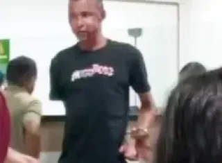 Após denunciar o ex-companheiro, mulher é atacada com ácido ao deixar delegacia na Bahia