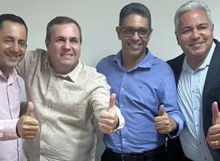 Ariston Passos “Tonzinho” é eleito presidente da Associação de Prefeitos do Extremo Sul da Bahia – APES