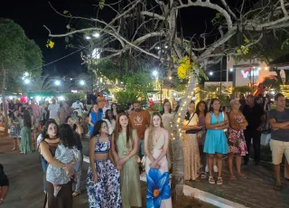 Arte na Praça – Especial de Natal é sucesso e fortalece cultura e economia local em Itanhém