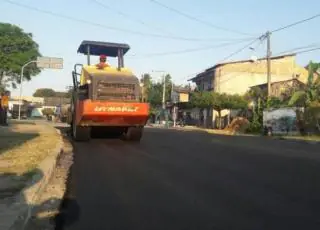 Asfalto chegou às ruas e avenidas de Ponta de Areia em Caravelas