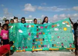 Colônia de Férias reúne crianças e adolescentes em diversos momentos de lazer