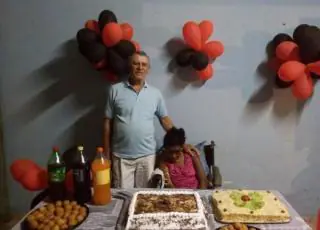 Atiradores arrobam casa, mata idoso e atira em duas mulheres deficientes depois de festa de aniversário, em Medeiros Neto