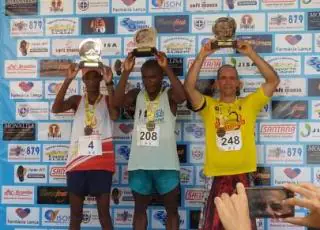Atletas da Equipe Bira Runers (corredores de Ibirapuã) ganham destaque em competição no Espírito Santo com apoio da Prefeitura