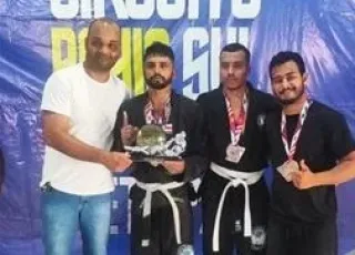 Atletas de Ibirapuã conquistam pódios em Circuito Bahia Sul de Jiu-Jitsu com campeão absoluto