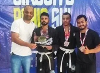 Atletas de Ibirapuã conquistam pódios em Circuito Bahia Sul de Jiu-Jitsu com campeão absoluto
