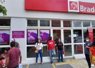 Ato em Eunápolis reforça campanha sindical contra metas abusivas e demissões” no Bradesco