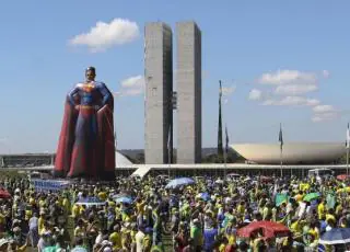 Atos em apoio ao governo ocorrem em diversas cidades do país
