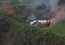 Avião com 62 pessoas a bordo cai em Vinhedo, no interior de SP; Vídeos mostram queda