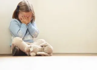 Babá e namorado são denunciados por estuprar menina de 5 anos no Paraná