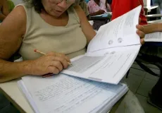 Bahia avança no combate ao analfabetismo e tem a menor taxa do Nordeste