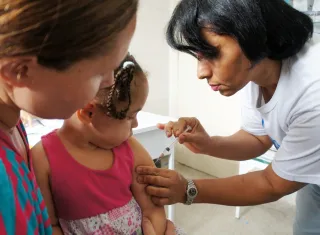 Bahia recebe 1,3 milhão de doses da vacina contra a influenza e inicia distribuição para os 417 municípios