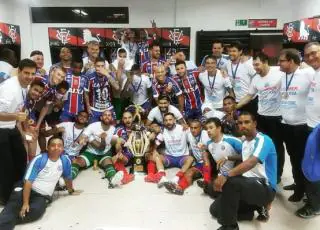 Bahia vence de novo, é campeão e encerra domínio do Vitória