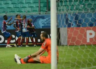 Bahia vence o Corinthians com gol aos 45 do segundo tempo