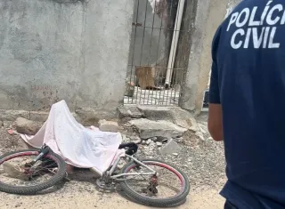 “Baixinho Perna Torta” é executado a tiros enquanto andava de bicicleta no bairro Tancredo Neves, em Teixeira de Freitas