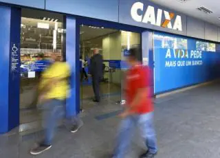 Bancos abrem em horário especial na véspera de Natal