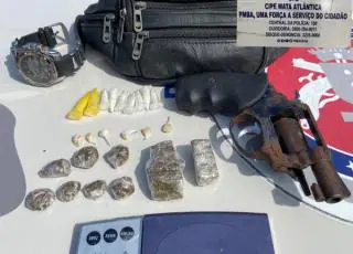 Bandido morre em troca de tiros com a polícia em Porto Seguro; Arma e drogas foram apreendidas