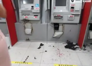 Bandidos explodem caixa eletrônico em Porto Seguro