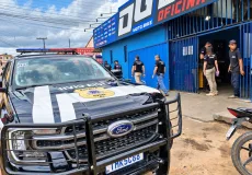 Batida da Polícia Civil em lojas de motos termina com seis veículos apreendidos em Teixeira