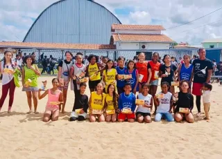 Beach Tennis na Escola: Projeto “Pegue essa Bola” agita Colégio Afrânio em Nova Viçosa