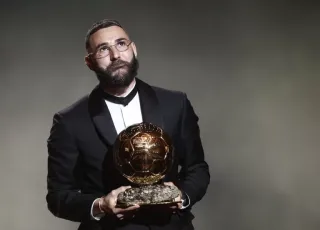 Benzema vence o prêmio da Bola de Ouro e Vini Jr fica em 8º; confira as premiações