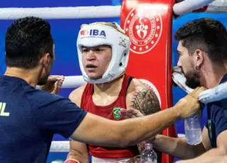 Bia Ferreira é vice-campeã mundial após derrota para norte-americana