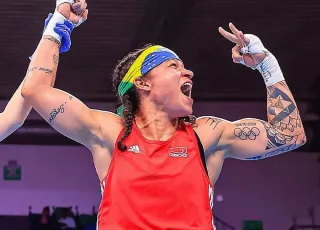 Bia Ferreira vence semi e vai disputar sua 3ª final mundial de boxe