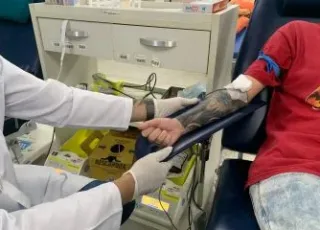 Boa notícia: Tempo de espera para doação de sangue para tatuados cai pela metade!