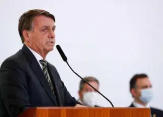 Bolsonaro diz que auxílio emergencial volta em março