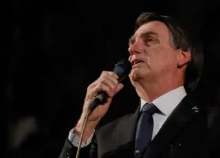 Bolsonaro: invasão de telefone é crime e ponto final