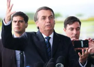 Bolsonaro pede que Congresso amplie posse e porte de armas