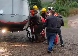 Bombeiros baianos encontram três corpos e resgatam cerca de 90 pessoas no Rio Grande do Sul