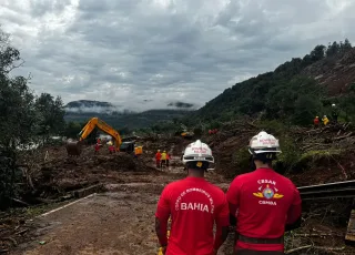 Bombeiros da Bahia continuam nas buscas por desaparecidos no Rio Grande do Sul