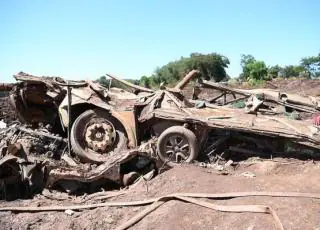 Bombeiros encontram mais um corpo na área do desastre de Brumadinho