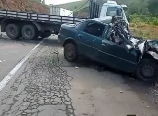 BR 101 - Casal e criança morrem em acidente entre Itamaraju e Teixeira de Freitas