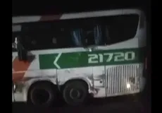BR-101: Quatro mortos e um ferido em colisão  entre ônibus e carreta na Curva do Cassimiro